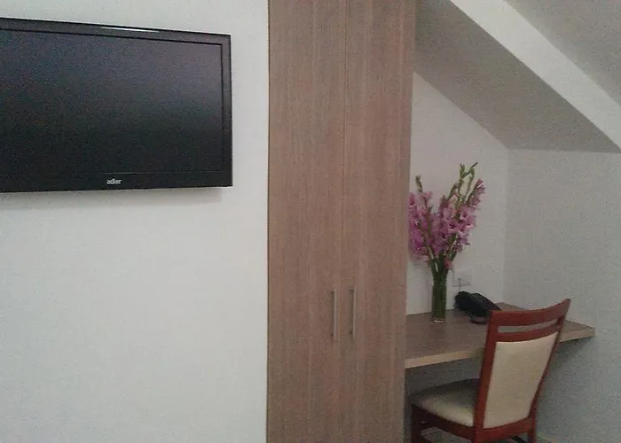 ゲストハウス Garni Plava Laguna Ćuprija