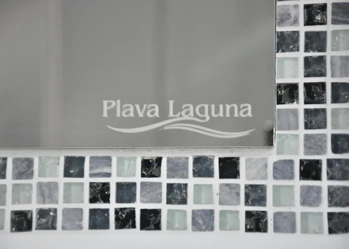 ゲストハウス Garni Plava Laguna 2*