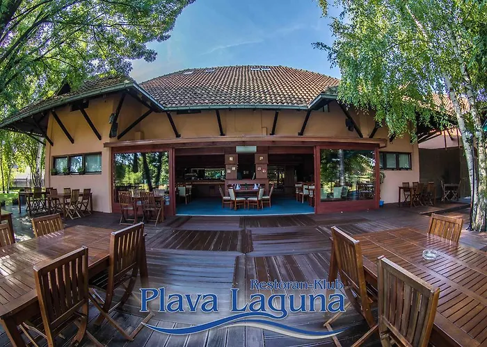 ゲストハウス Garni Plava Laguna 2*